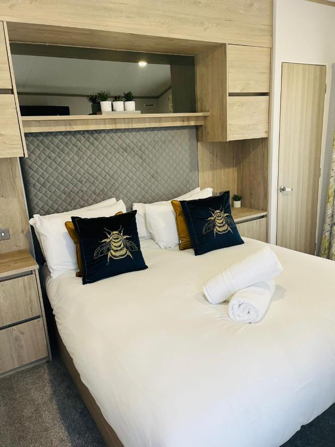 Honey Bee Lodge With Hot Tub Γιορκ Εξωτερικό φωτογραφία